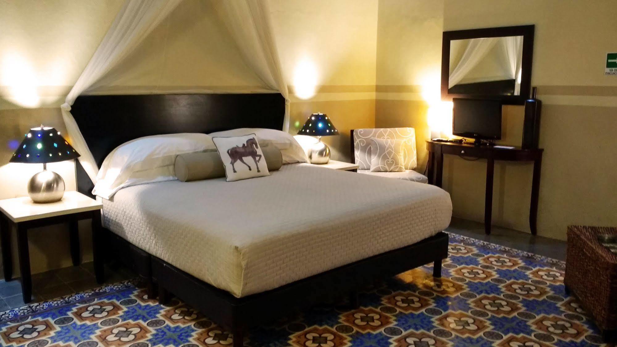 Decu Downtown Hotel Merida Ngoại thất bức ảnh
